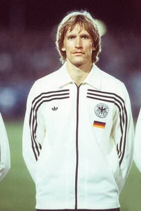 Uwe Rahn (BR Deutschland U21) - Nationalhymne Fußball Länderspiel Herren U 21 Nationalteam 1983, U21, BR Deutschland - Österreich 2:1, BRD, DFB, Hymne Porträt Arnsberg