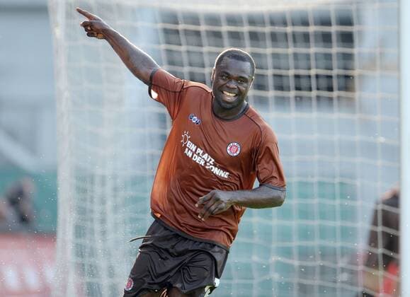 16.07.2010, Fussball, 1. Bundesliga, Saison 2010-2011, Testspiel, FC ST. PAULI - BAYER 04 LEVERKUSEN, Jubel Gerald Asamoah (FC St. Pauli)