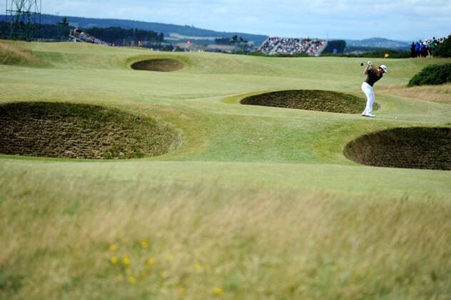 Louis Oosthuizen (RSA), JULY 18, 2010 - Golf : The 5th hole during the final round of the 139th Open Championship on the Old Course, St Andrews in St Andrews, Scotland.  (013537) o0 The Royal and Ancient Golf Club of St Andrews