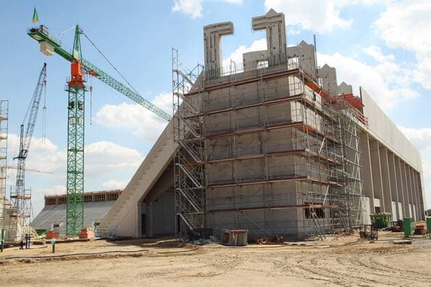 Fußball, Stadiongeschichte 1. FSV Mainz 05 Baustelle der COFACE ARENA, neue Heimspielstätte des FSV Mainz 05 o0 Bauarbeiten, Neubau, Stadionneubau, Kran