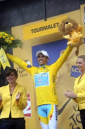 Cyclisme : Tour de France 2010 - 17. Etappe - 22.07.2010 - Pau Col du Tourmalet - Alberto Contador (ESP Astana) Gesamtführender nach der 17. Etappe der Tour de France 2010 - xPhotoNewsx  o0 gelbes Trikot, Gesamtführung Jubel, Freude