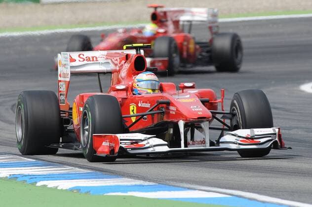 Fernando ALONSO (ESP),Ferrari hat soeben Teamkollege Felipe MASSA (BRA),Ferrari ueberholt,Aktion. Formel 1 GP von Deutschland Hockenheimring