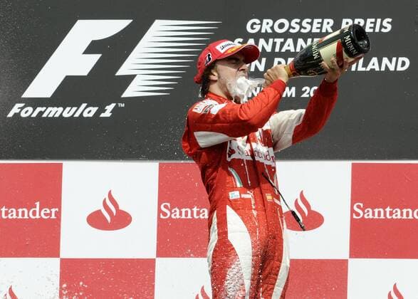 Sieger Fernando Alonso (Spanien Ferrari), Formel 1, Hockenheim, 25.07.2010  o0 Jubel, Freude Sekt, Sektdusche, Champagner, Champagnerdusche Sieg, Sieger