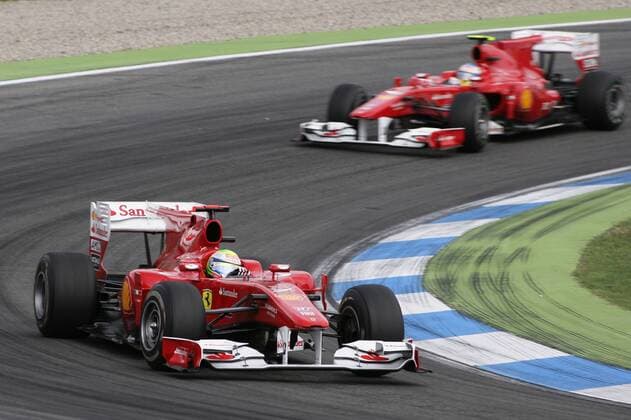Motorsports Formula 1: World Championship 2010, GP of Germany, Felipe Massa (Brasilien Ferrari, li.) und Fernando Alonso (Spanien Ferrari), xHOCHxZWEIx