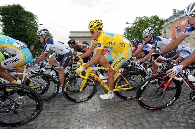 CYCLING, 20. ETAPPE: LONGJUMEAU - PARIS CHAMPS-ELYSEES, 25 07 2010 - TOUR DE FRANCE 2010 Alberto Contador (ESP Astana, Mitte) - xPHOTONEWSx  o0 gelbes Trikot