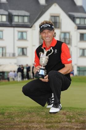 25 07 2010 Bernard Langer (GER) Winner of The senior Open Championship iafter the final round of the Mastercard British Senior Open Golf Championship on the Championship Course at Carnoustie, Angus, Scotland xKevinxBatchelorx  ActionPlus20143616 o0 Objekte, Shooting, Freude,