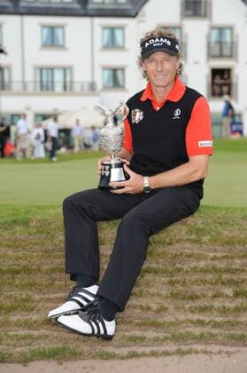 25 07 2010 Bernard Langer (GER) Winner of The senior Open Championship iafter the final round of the Mastercard British Senior Open Golf Championship on the Championship Course at Carnoustie, Angus, Scotland xKevinxBatchelorx  ActionPlus20143621 o0 Objekte, Shooting, Freude,