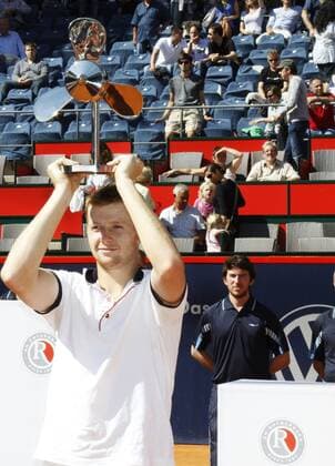 Andrey Golubev KAZ Sieger beim German Open Tennis Championship 2010 in Hamburg 25.07.2010 o0 Jubel Freude Pokal Trophäe Objekt