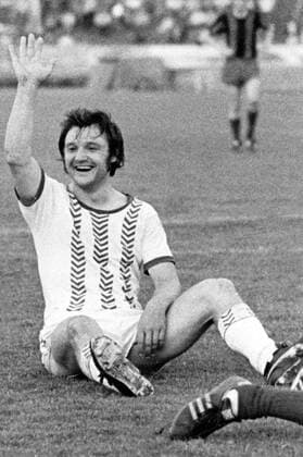 Willi Lippens (Rot Weiß Essen) Fußball 1. BL Herren Saison 1973 1974, Rot Weiß Essen, RW, RWE Einzelbild Aufnahmedatum geschätzt Freude, Begeisterung,