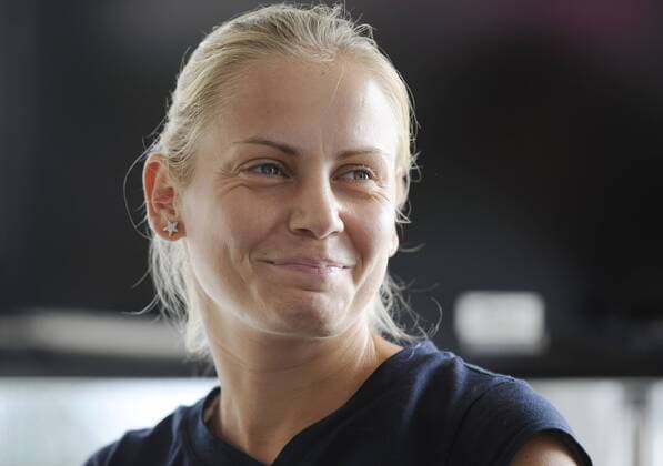 Aug. 03, 2010 - Vancouver, Sports, Canada - VANCOUVER, BC.: AUGUST 3, 2010 -- Jelena Dokic Australia, the former world No. 4, talks with reporters befor the Odlum Brown Vancouver Open tennis tourney at Hollyburn Country Club in West Vancouver, B. C., August 3, 2010. - ZUMAw51 o0 privat