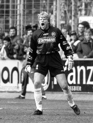 Torwart Oliver Kahn (Karlsruhe) Fußball 1. BL Herren Saison 1993 1994, Karlsruher SC, Karlsruhe, KSC Einzelbild Spannung, Ungeduld, Verzweiflung, Wut, Enttäuschung,