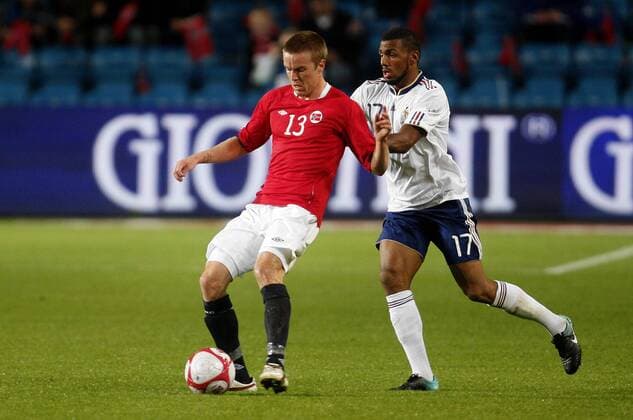 Norway (red) - France (white): Espen Ruud , Norge and Yann Mvila , France 