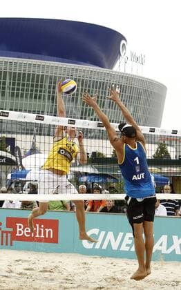 Beach Volleyball, CEV European Championship Final 2010 Berlin, Europameisterschaft, Beachvolleyball, Stefan Schneider ( GER ), Florian Gosch ( AUT ) xHOCHxZWEIx xJuergenxTapx