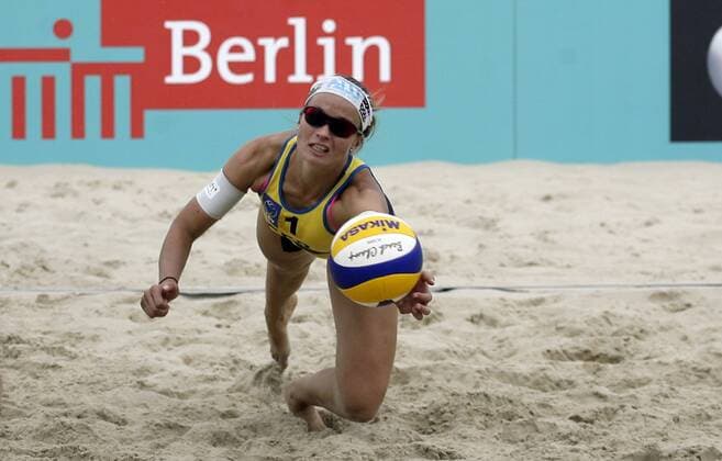 Katrin Holtwick, GER - Beachvolleyball EM Berlin, 12.8.2010 o0 Schriftzug