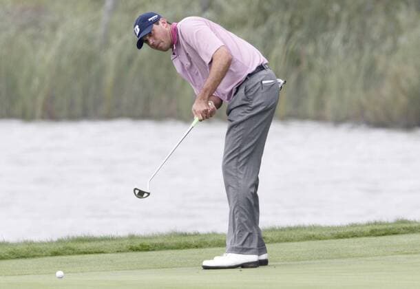Matt Kuchar (USA) misses a birdie putt on the 5th hole during the second round of the 92nd PGA Championship at Whistling Straits in Kohler, Wisconsin on August 13, 2010.  BKX2010081323