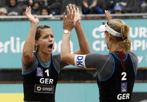 Beach Volleyball, CEV European Championship Final 2010 Berlin, Europameisterschaft, Beachvolleyball, Laura Ludwig ( GER, L ) - Sara Goller ( GER ) xHOCHxZWEIx xJuergenxTapx