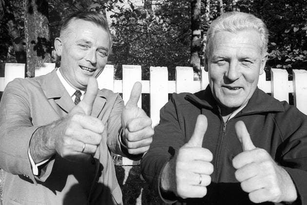 Technischer Direktor Kurt Krolopp (li.) und Trainer Albert Sing (beide 1860) Fußball 1. BL Herren Saison 1967 1968, TSV 1860 München, Fotoshooting Gruppe München Freude,