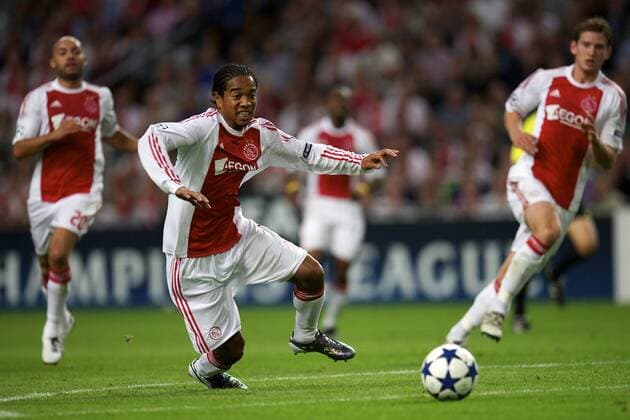 Urby Emanuelson - Ajax Amsterdam (rot) vs Dynamo Kiev (blau), Play-offs Champions League 2010 2011 xVIxwjxdijkdrentxIVx 164086