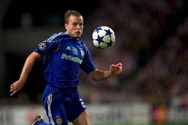 Oleh Gusev - Ajax Amsterdam (red white) vs Dynamo Kiev (blue) - Play-offs Champions League 2010 2011 xVIxwjxdijkdrentxIVx 164637