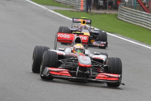 Formel 1, GP von Belgien in Spa, 29.08.10 Lewis Hamilton, McLaren Mercedes, vor Mark Webber, Red Bull Racing,