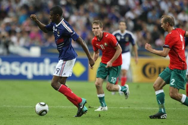 Frankreich (blau) - Weißrußland (rot), Abou Diaby (FRA) 