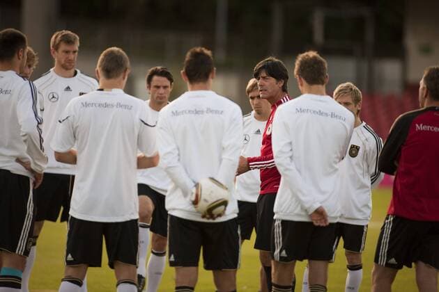 Bundestrainer Joachim Löw (Deutschland, 3.v.re.) 05. September 2010 Training DFB Nationalmannschaft o0 Nationaltrainer, Trainer