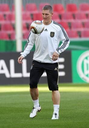 Fussball, DFB Nationalmannschaft GER Training in Köln RheinEnergiestadion Köln, 06.09.2010, Bastian Schweinsteiger,