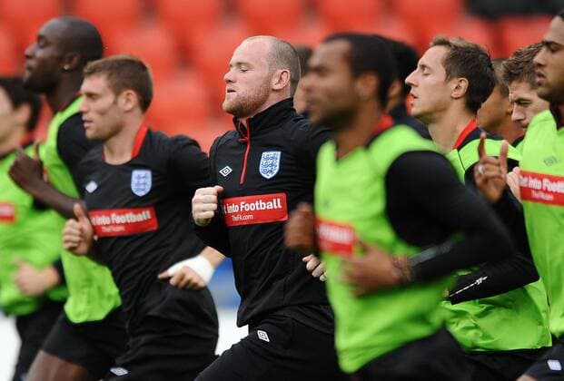 Football - England - England s Wayne Rooney trains with the squad at the St Jakobs Stadium, Basel 
