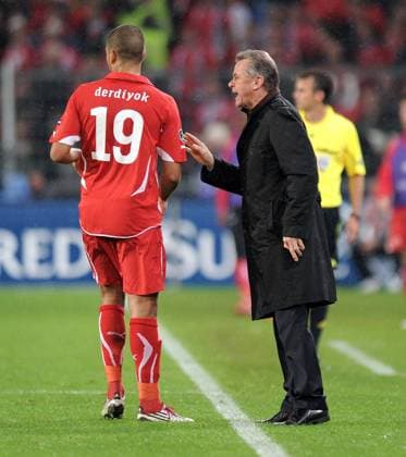 EM Quali Gruppe G 07.09.2010 - Schweiz vs. England - Eren DERDIYOK, Trainer Ottmar HITZFELD (v. li., Schweiz) - 