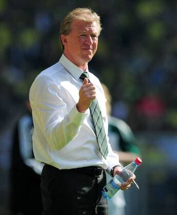 FUSSBALL 1. BUNDESLIGA SAISON 2010 2011 3. SPIELTAG Borussia Dortmund (BVB) - VfL Wolfsburg 11.09.2010 Trainer Steve McCLAREN (VfL Wolfsburg)  o0 Mc CLAREN