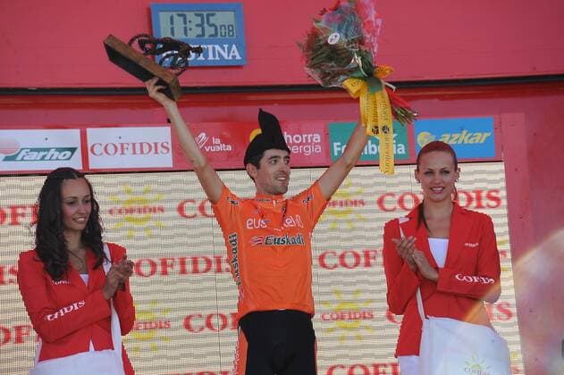 Vuelta a Espana 2010, 16. Etappe, Gijon - Cotobello: Etappensieger Mikel Nieve Iturralde (Euskaltel Euskadi)  o0 Jubel Freude Hostess, Hostessen, Frau, girl