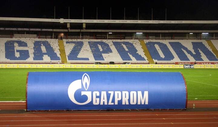 18.09.2010 Belgrade (Serbia) Roter Stern Belgrad - FK Javor Ivanjica, Jelen Super Liga, Red Star stadium popular Marakana with advertising of new Russian sponsor Gazprom  o0 Sponsor, Werbepartner, Werbung, Wirtschaft Schriftzug Gazprom totale