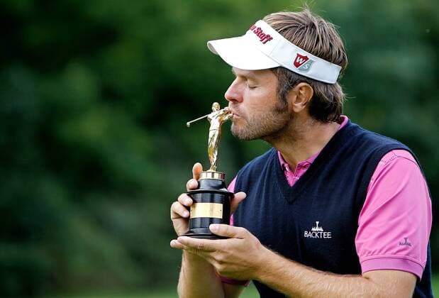 GOLF - Austrian Golf Open ATZENBRUGG,AUSTRIA,19.SEP.10 - DIVERS, GOLF - European Tour, Austrian GolfOpen, GC Diamond Country Club, Siegerehrung. Bild zeigt Sieger Jose Manuel Lara (ESP). Keywords. Trophaee.  Objekte