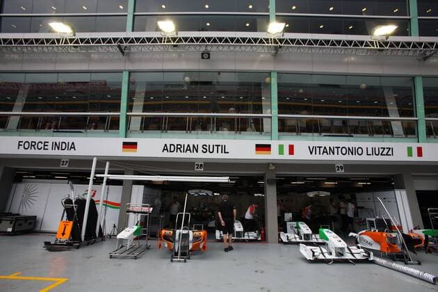 Sept. 23, 2010 - Singapore - Force India F1 Team pits...Formula One World Championship, Rd 15, Singapore Grand Prix, Preparations, Marina Bay Street Circuit.  - ZUMAorl o0 Boxengasse