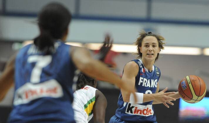 From left Marielle Amant and Céline Dumerc of France during the group A Women s Basketball World Championship match between Senegal and France, in Ostrava, on Thursday, Sept. 23, 2010. (CTKxPhoto JaroslavxOzana)  CTKPhoto4201009230978901