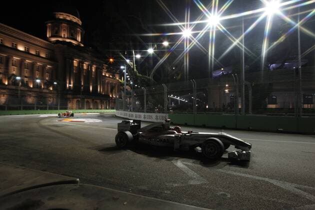 Motorsports Formula 1: World Championship 2010, GP of Singapore, 03 Michael Schumacher (GER, Mercedes GP Petronas), xHOCHxZWEIx