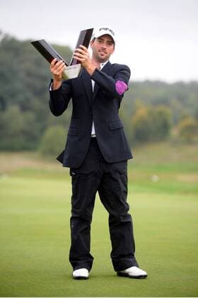 GOLF : Vivendi Cup - Sieger John PARRY (England) mit Trophäe - xAnthony.BibardxFEPx 