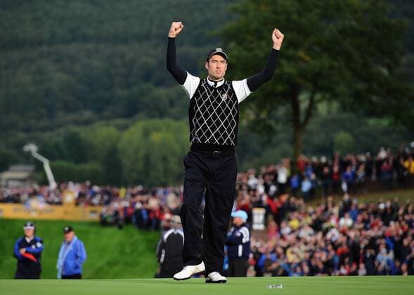 Golf - Ryder Cup 2010 - Day 3, 3rd Session Ross Fisher (ENG) of Europe celebrates as he birdies at the 17th to win their match at Celtic Manor, Newport  o0 Jubel, Freude