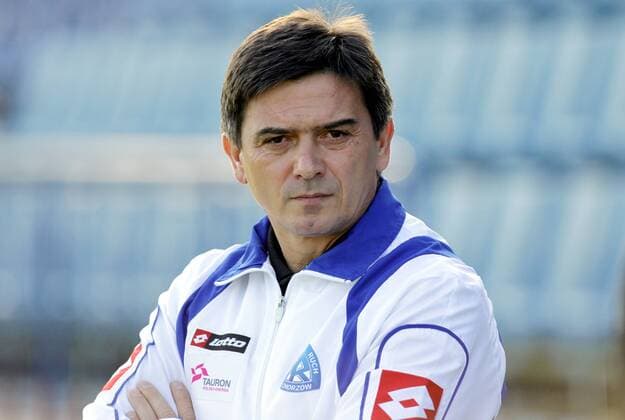 RUCH CHORZOW (BLUE) vs KORONA KIELCE (YELLOW-RED): Waldemar Fornalik, Trainer CHORZOW  101003CHW015
