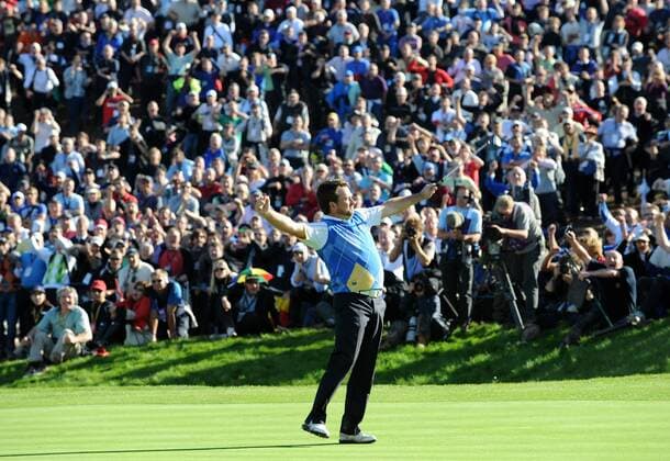 Team Europe s Graeme McDowell (Northern Ireland) celebrates on the 16th green on the fourth day of the 2010 Ryder Cup at Celtic Manor resort in Newport on October 04 2010.  LON2010100406 o0 Mc Dowell Nordirland