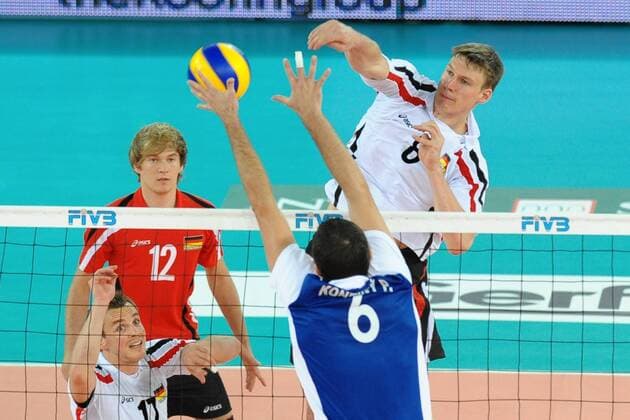 Marcus Bohme (Germany, R) Germany (white) vs Czech Republic (blue) 3-0 FIVB Men s Volleyball World Championship Rome, 05 10 2010 - AntoniettaXBaldassarre