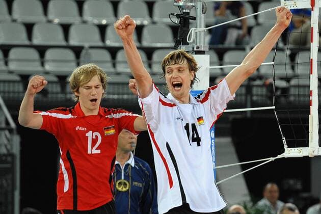 Robert Kromm (R) and Ferdinand Tille celebrating after victory (Germany) Germany (white) vs Czech Republic (blue) 3-0 FIVB Men s Volleyball World Championship Rome, 05 10 2010 - AntoniettaXBaldassarre o0 Jubel, Freude