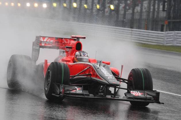 Formel 1, GP von Japan in Suzuka, 09.10.10 Timo Glock, Virgin Racing-Cosworth, o0 Regen, Spray