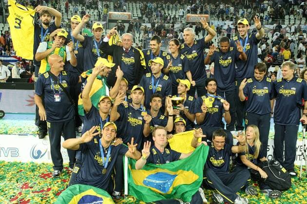 Brazil celebrate their victory in the finals and gold medal round of the FIVB Men s Volleyball World Championship 2010 at Palalottomatica in Rome on October 10th, 2010. xMarcoxMegax  ActionPlus20150909 o0 Jubel, Freude, Totale, Siegerfoto