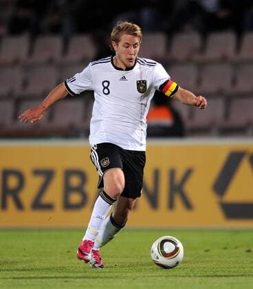U21 Länderspiel Deutschland (weiß) vs. Ukraine (blau) Lewis Holtby (Deutschland) 