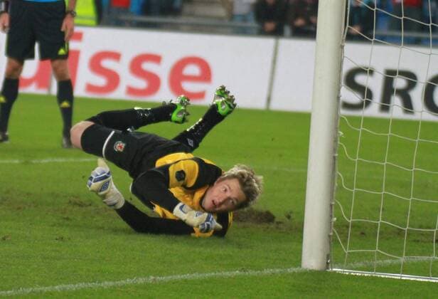 12.10.2010, Basel - EURO Quali 2010 - Schweiz vs Wales --- Torhüter Wayne Hennessey (Wales) o0 Freisteller 