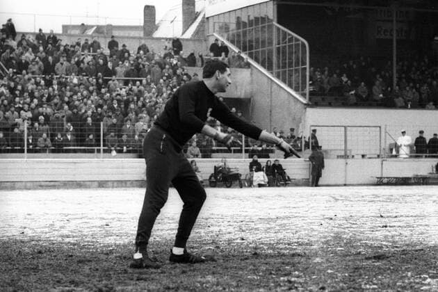 Torwart Petar Radenkovic (1860) Fußball 1. BL Herren Saison 1965 1966, Test, Testspiel, TSV 1860 München Einzelbild München