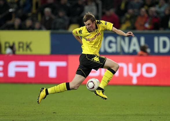 21.10.2010, Dortmund - UEFA Europa League 2010 2011 - BVB Borussia Dortmund (gelb) vs FC Paris St. Germain (schwarz) 1:1 --- Kevin Großkreutz.