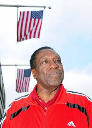 Oct. 26, 2010 - Manhattan, New York, U.S. - The Empire State Building hosts legendary Harlem Globetrotter and Basket Ball of Famer MEADOWLARK LEMON as he promotes his new book, Trust Your Next Shot: A Guide To A Life Of Joy - ZUMAb09