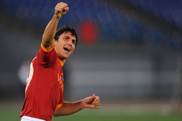 AS Rom (rot) vs. US Lecce (weiß) - Torjubel Nicolas Burdisso  o0 Jubel Freude Aufmacher